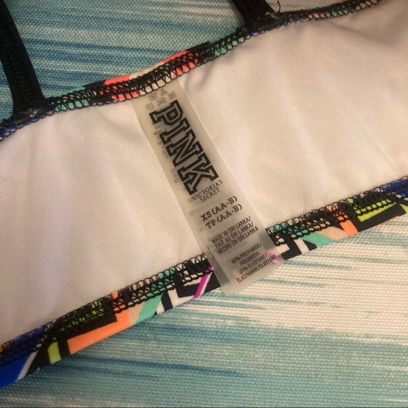 VS PINK • Geo Print Strappy Crisscross Bikini Top - Picture 14 of 14